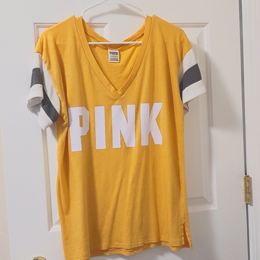 PINK VICTORIA SECRET TOP